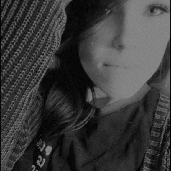 Meet the Posher Other - Meet your Posher, Caitlin